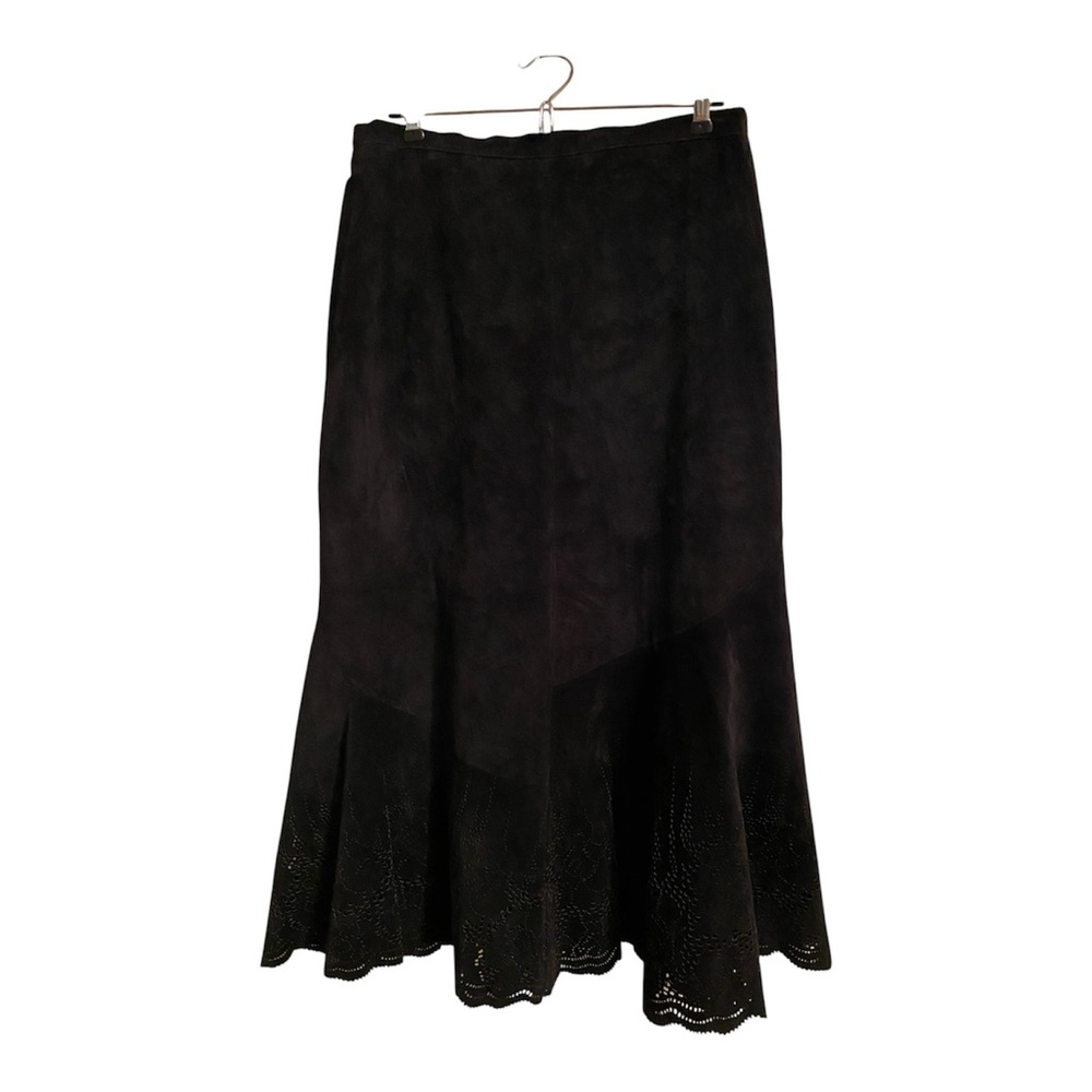 Gorgeous Chico's Black 100% Suede Leather Skirt with Elegant Detail, Size 1 (M)